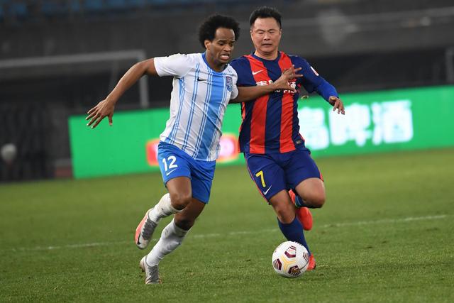 面对黑粉与流量 潘展乐的困惑与清醒